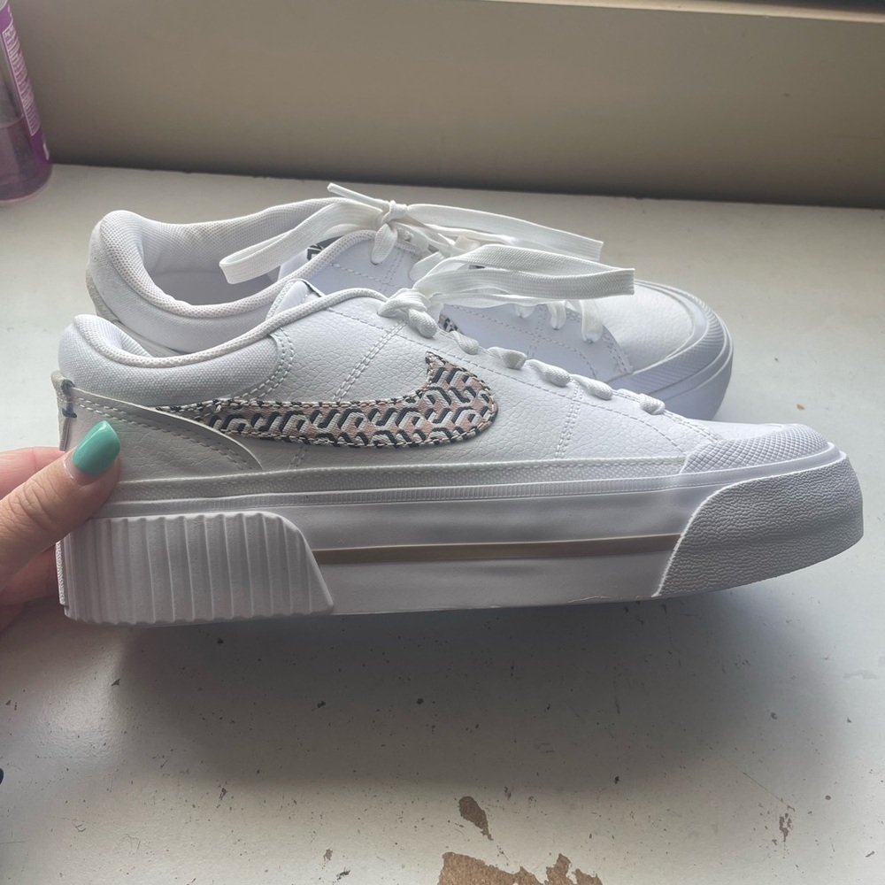 NEW Nike Court Legacy Lift